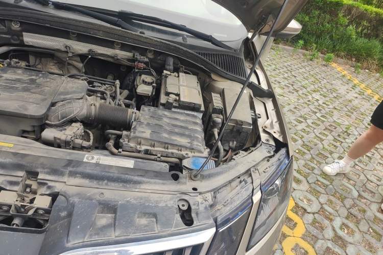 Used Skoda Octavia 2019 1.5L Automatic Luxury Edition Engine Bay Left