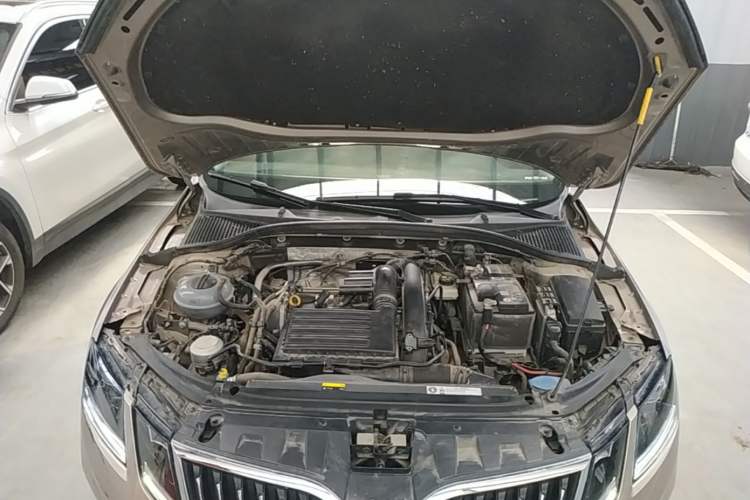 Used Skoda Octavia 2019 TSI280 DSG Smart Drive Flagship Edition China VI Engine Bay
