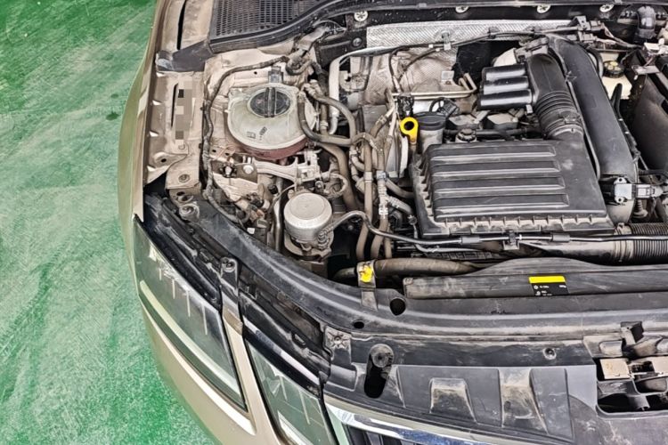 Used Skoda Octavia 2019 TSI280 DSG SmartDrive Luxury Edition China VI Engine Bay Right