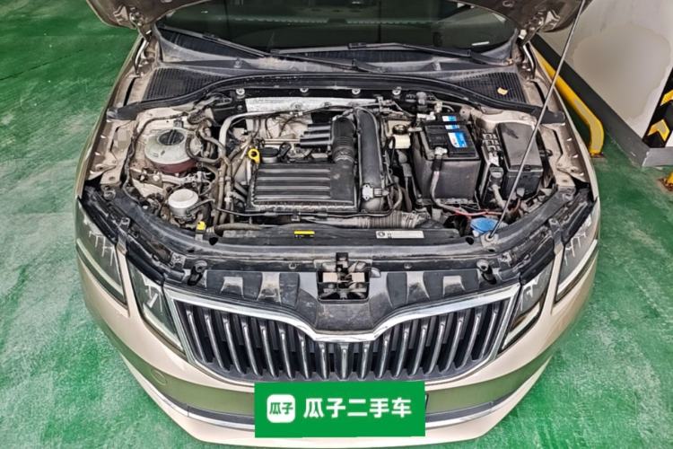 Used Skoda Octavia 2019 TSI280 DSG SmartDrive Luxury Edition China VI Engine Bay