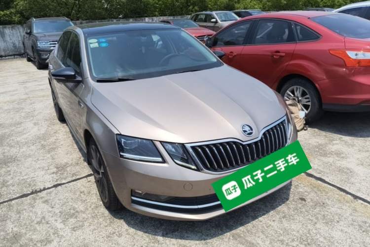 Used Skoda Octavia 2019 TSI280 DSG Luxury Edition Exterior 1