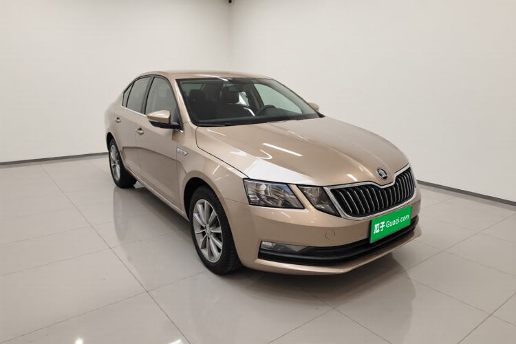 Used Skoda Octavia 2019 1.5L Automatic SmartDrive Comfort Edition China V Standard Exterior 2
