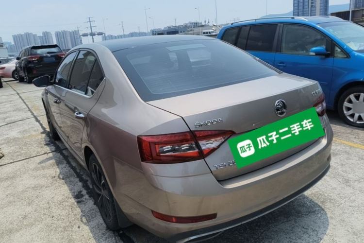 Used Skoda Octavia 2019 TSI280 DSG Luxury Edition Exterior 2