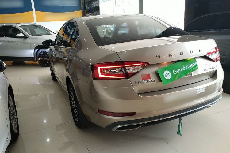 Used Skoda Octavia 2019 1.5L Automatic Luxury Edition Exterior 2