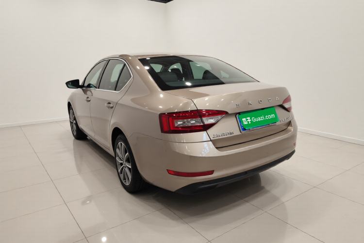 Used Skoda Octavia 2019 1.5L Automatic SmartDrive Comfort Edition China V Standard Exterior 3