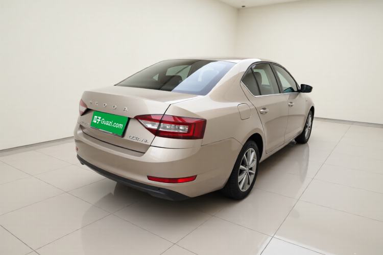 Used Skoda Octavia 2019 1.5L Automatic SmartDrive Comfort Edition China V Standard Exterior 5