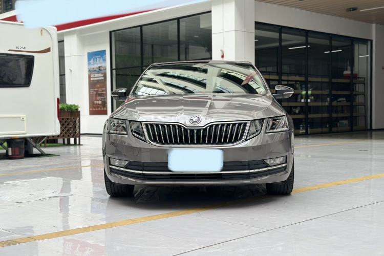 Used Skoda Octavia 2019 TSI280 DSG Luxury Edition Exterior 5