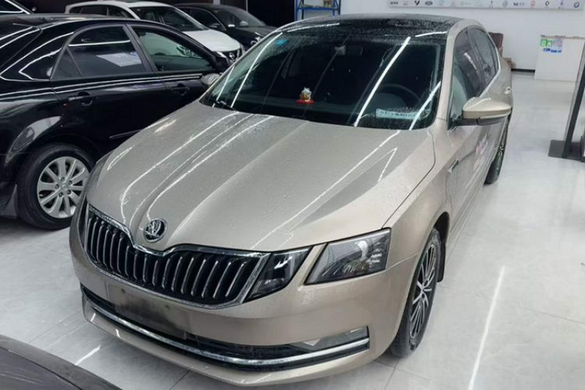 Used Skoda Octavia 2019 TSI230 DSG Luxury Edition Exterior 6