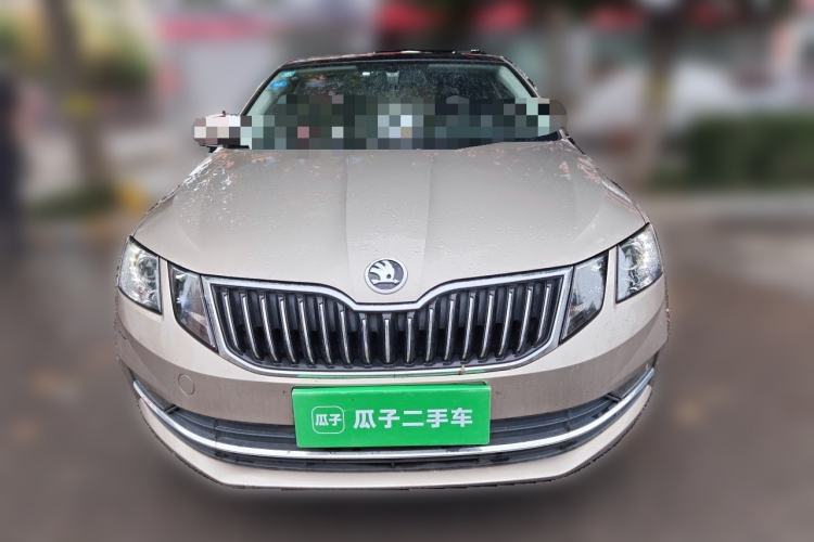 Used Skoda Octavia 2019 1.5L Automatic Smart Drive Luxury Edition China VI Standard Front
