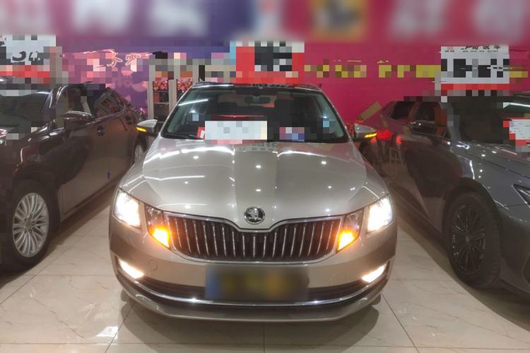 Used Skoda Octavia 2019 1.5L Automatic Smart Drive Luxury Edition China VI Standard Front