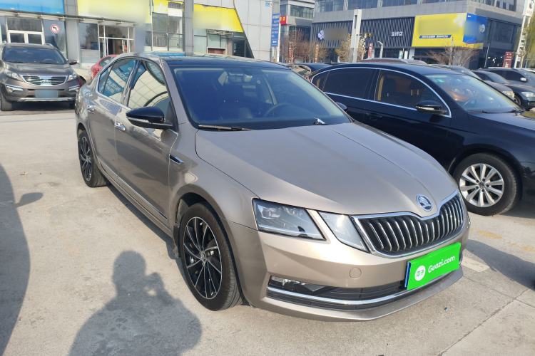 Used Skoda Octavia 2019 TSI280 DSG SmartDrive Luxury Edition China VI Front Right 45 Deg