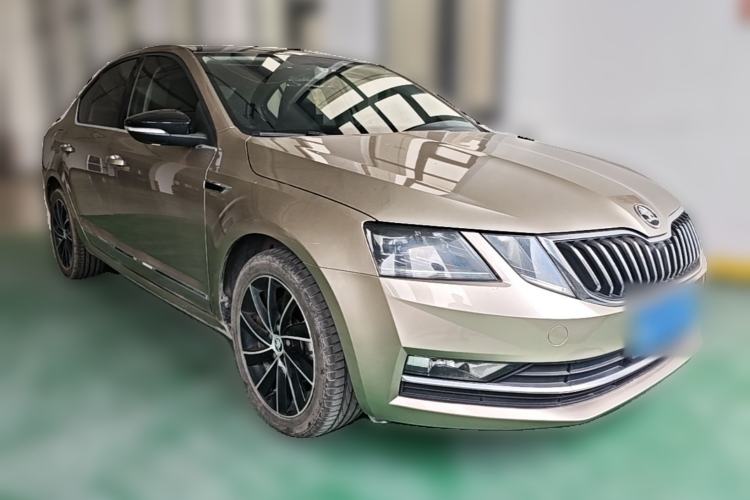 Used Skoda Octavia 2019 TSI280 DSG SmartDrive Luxury Edition China VI Front Right 45 Deg