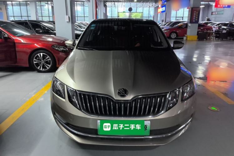 Used Skoda Octavia 2019 1.5L Automatic Smart Drive Luxury Edition China VI Standard Front
