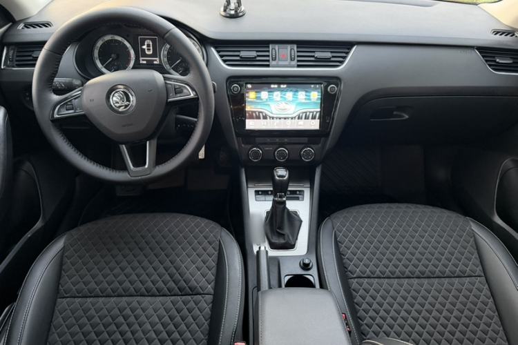 Used Skoda Octavia 2019 1.5L Automatic Luxury Edition Interior 1