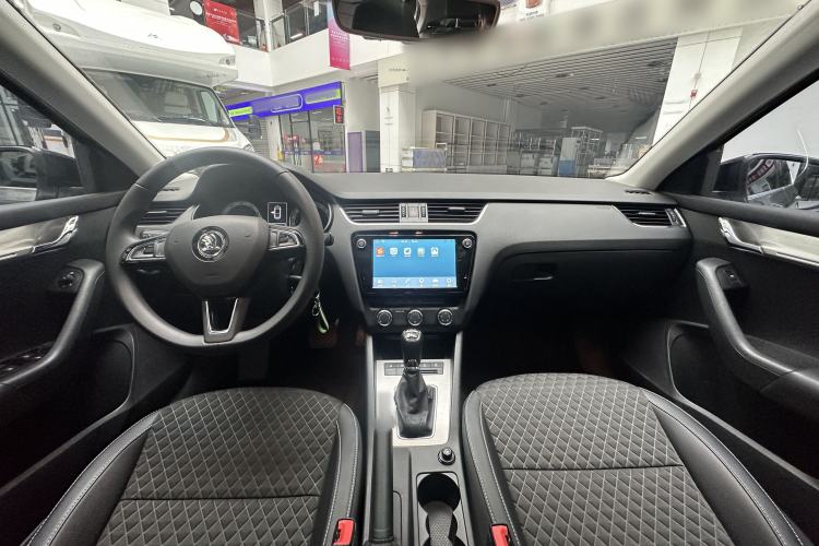Used Skoda Octavia 2019 TSI280 DSG Luxury Edition Interior 1