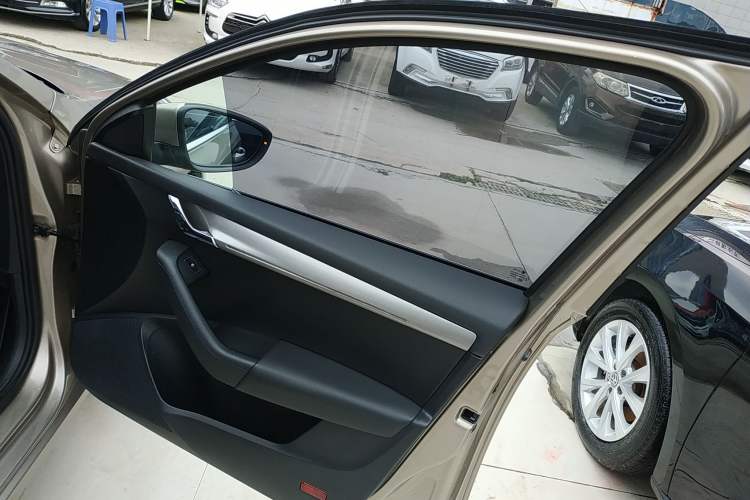 Used Skoda Octavia 2019 TSI230 DSG Luxury Edition Interior 5