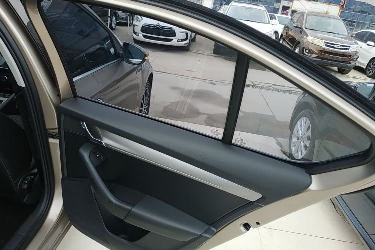 Used Skoda Octavia 2019 TSI230 DSG Luxury Edition Interior 6