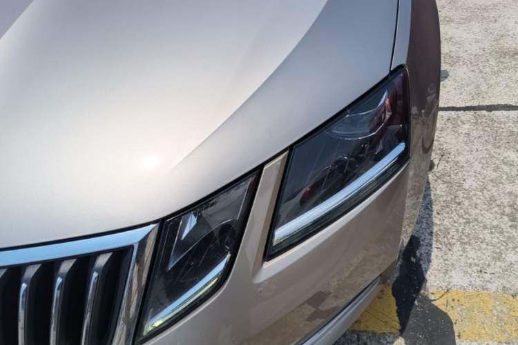 Used Skoda Octavia 2019 TSI280 DSG Luxury Edition Left Front Headlight