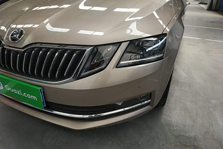 Used Skoda Octavia 2019 TSI280 DSG Smart Drive Flagship Edition China VI Left Front Headlight