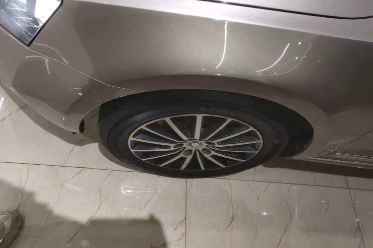 Used Skoda Octavia 2019 1.5L Automatic Smart Drive Luxury Edition China VI Standard Left Front Wheel Hub