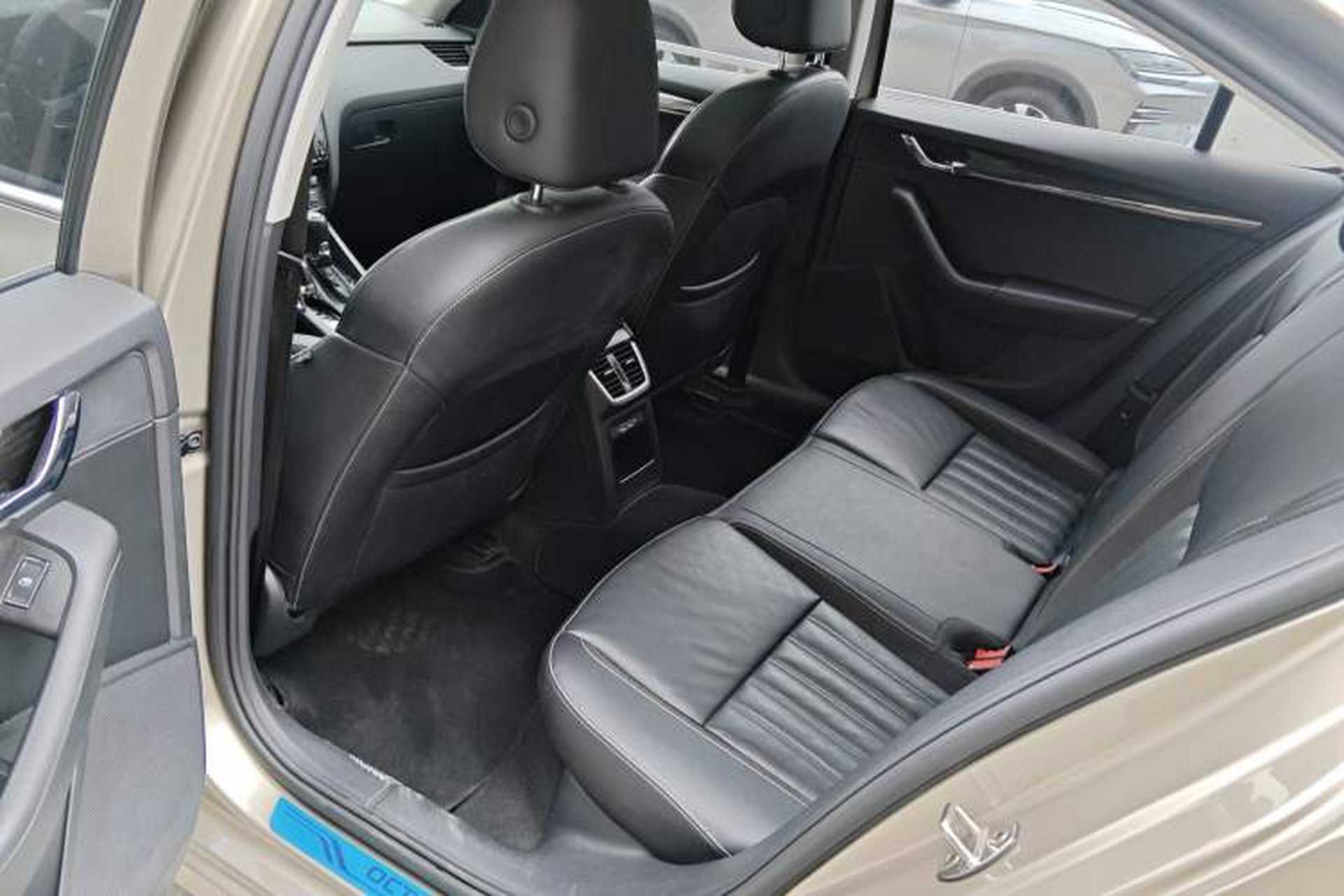 Used Skoda Octavia 2019 TSI280 DSG Flagship Edition Left Rear Seat