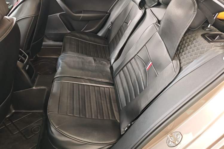 Used Skoda Octavia 2019 TSI280 DSG SmartDrive Luxury Edition China VI Left Rear Seat