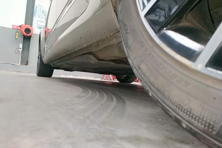 Used Skoda Octavia 2019 TSI280 DSG Smart Drive Flagship Edition China VI Left Side Sill