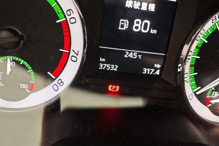 Used Skoda Octavia 2019 TSI280 DSG SmartDrive Luxury Edition China VI Odometer Close Up