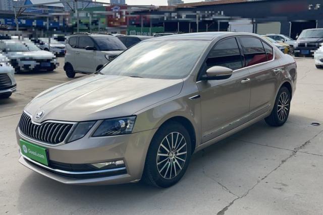 Used Skoda Octavia 2019 1.5L Automatic Smart Drive Luxury Edition China VI Standard