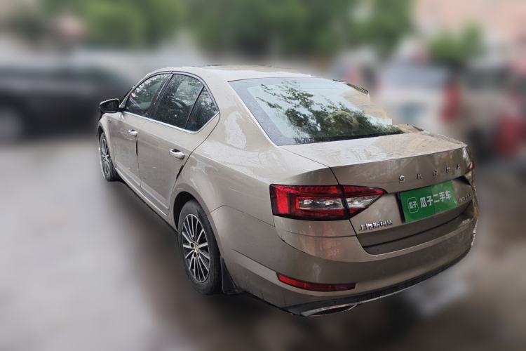 Used Skoda Octavia 2019 1.5L Automatic Smart Drive Luxury Edition China VI Standard Rear Left 45 Deg