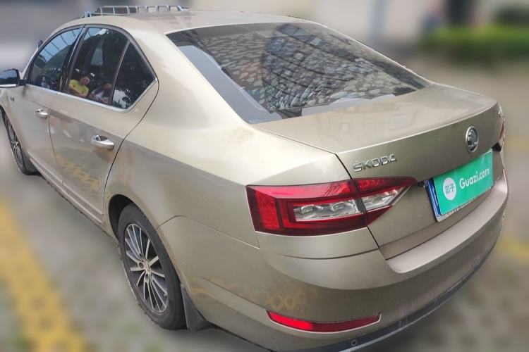 Used Skoda Octavia 2019 1.5L Automatic Luxury Edition Rear Left 45 Deg
