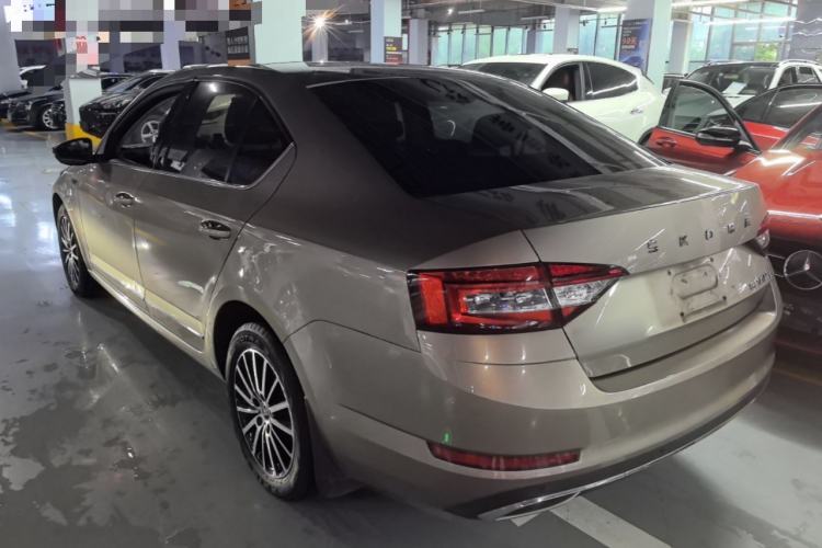 Used Skoda Octavia 2019 1.5L Automatic Smart Drive Luxury Edition China VI Standard Rear Left 45 Deg