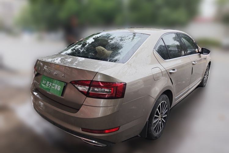 Used Skoda Octavia 2019 1.5L Automatic Smart Drive Luxury Edition China VI Standard Rear Right 45 Deg