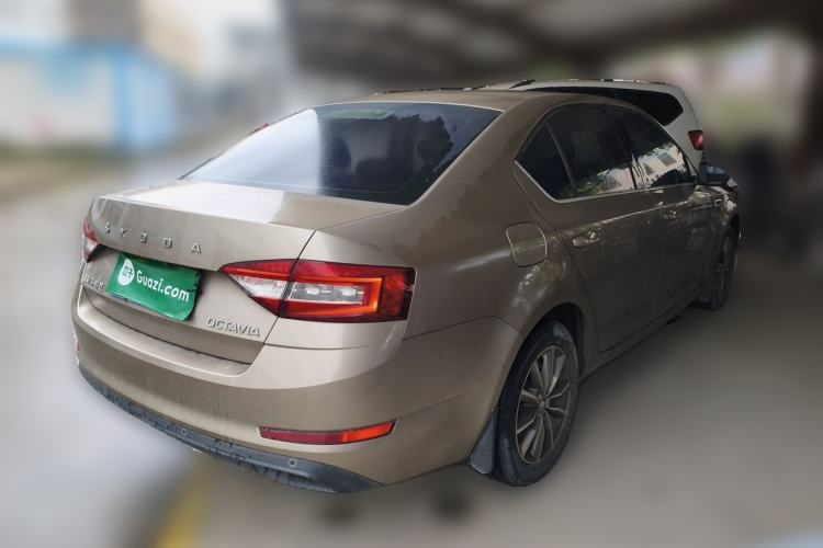 Used Skoda Octavia 2019 1.5L Manual SmartDrive Comfort Edition China VI Standard Rear Right 45 Deg