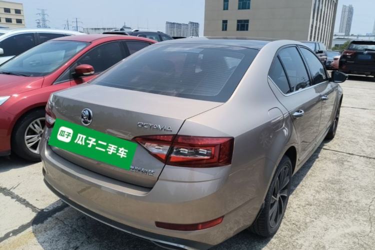 Used Skoda Octavia 2019 TSI280 DSG Luxury Edition Rear Right 45 Deg