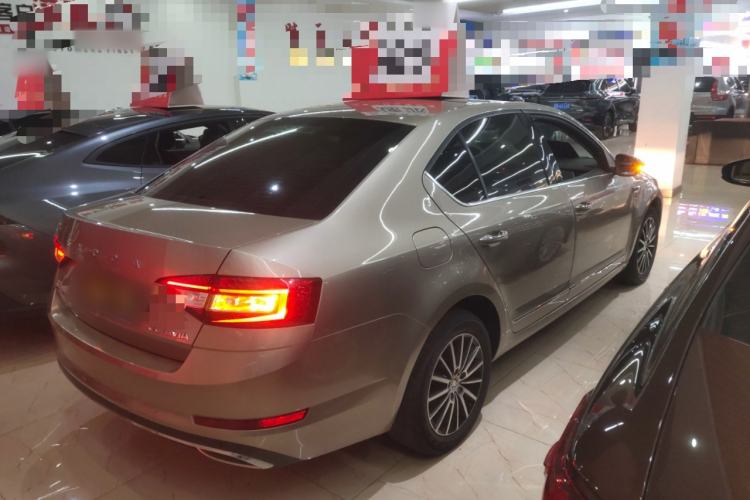 Used Skoda Octavia 2019 1.5L Automatic Smart Drive Luxury Edition China VI Standard Rear Right 45 Deg