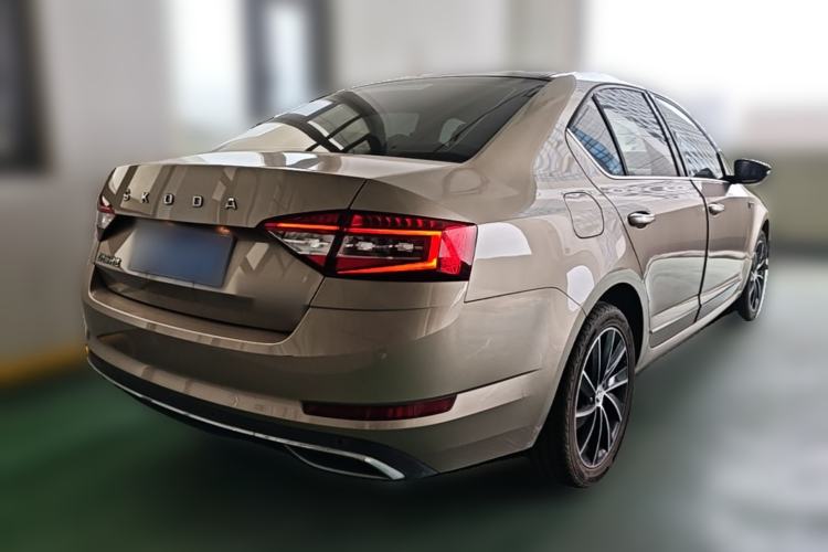 Used Skoda Octavia 2019 TSI280 DSG SmartDrive Luxury Edition China VI Rear Right 45 Deg