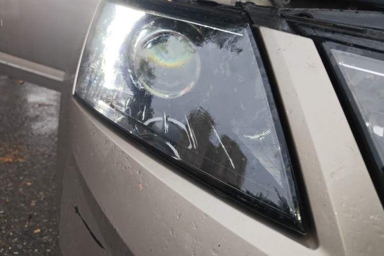 Used Skoda Octavia 2019 1.5L Automatic Smart Drive Luxury Edition China VI Standard Right Front Headlight