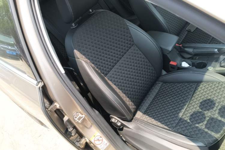 Used Skoda Octavia 2019 TSI280 DSG Luxury Edition Right Front Seat