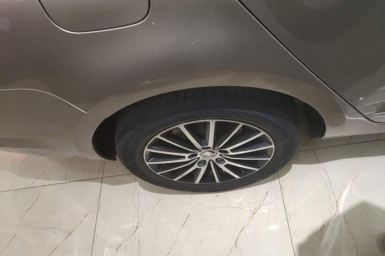 Used Skoda Octavia 2019 1.5L Automatic Smart Drive Luxury Edition China VI Standard Right Rear Wheel Hub