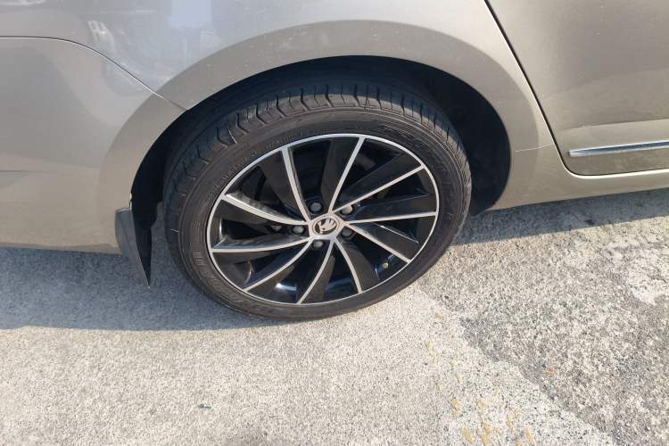 Used Skoda Octavia 2019 TSI280 DSG SmartDrive Luxury Edition China VI Right Rear Wheel Hub