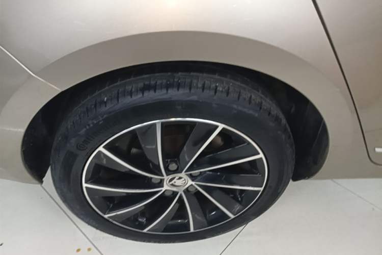 Used Skoda Octavia 2019 TSI280 DSG SmartDrive Luxury Edition China VI Right Rear Wheel Hub