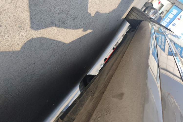 Used Skoda Octavia 2019 TSI280 DSG SmartDrive Luxury Edition China VI Right Side Sill