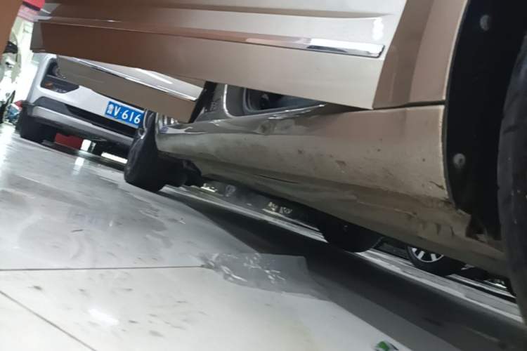 Used Skoda Octavia 2019 TSI280 DSG SmartDrive Luxury Edition China VI Right Side Sill