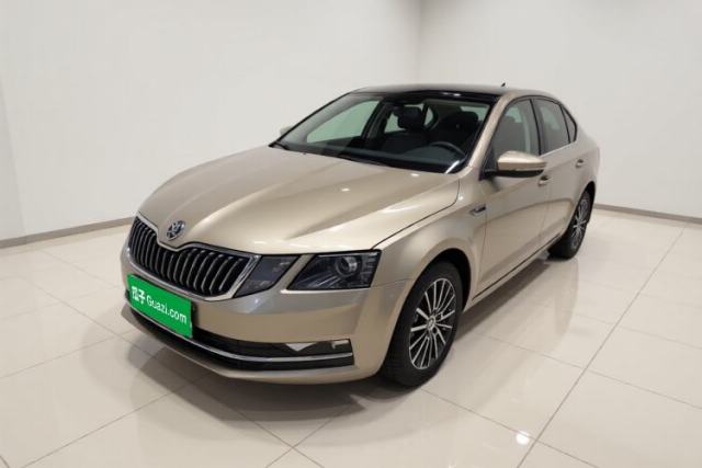 Used Skoda Octavia 2019 1.5L Automatic Smart Drive Luxury Edition China VI Standard