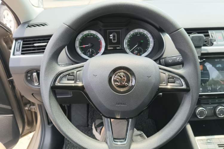 Used Skoda Octavia 2019 TSI280 DSG Luxury Edition Steering Wheel