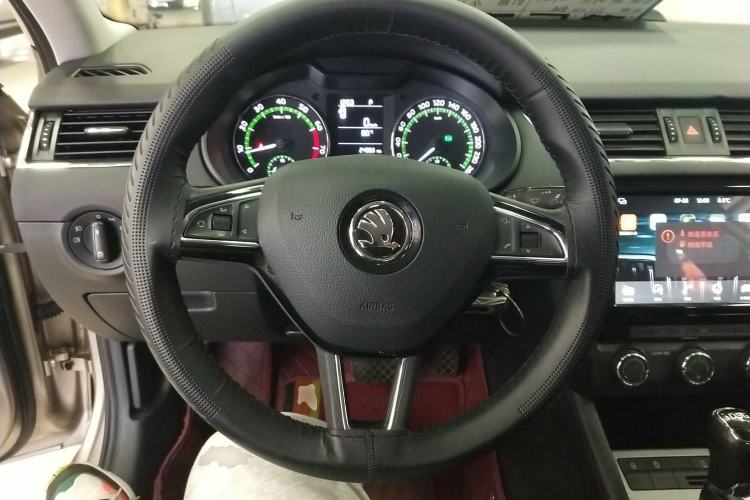 Used Skoda Octavia 2019 TSI230 DSG Comfort Edition Steering Wheel