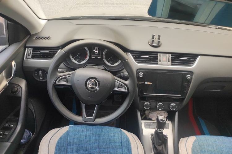 Used Skoda Octavia 2019 1.5L Automatic Luxury Edition Steering Wheel