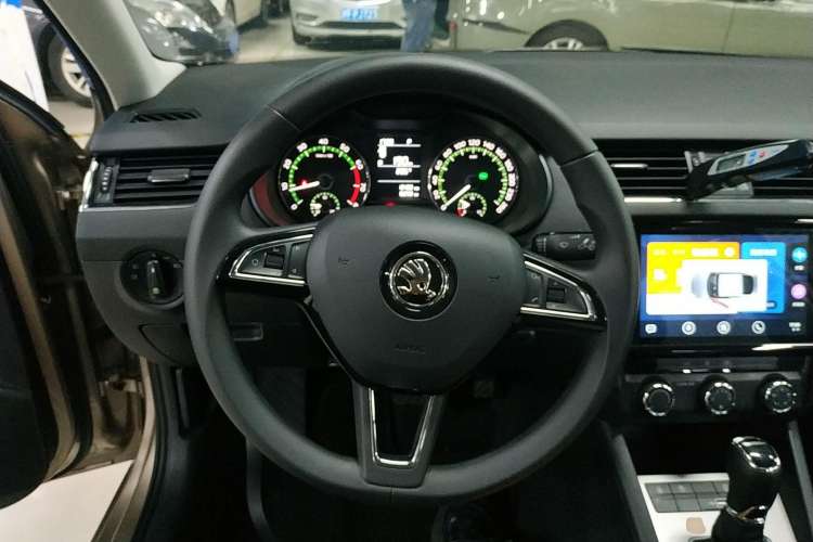 Used Skoda Octavia 2019 1.5L Automatic Comfort Edition Steering Wheel