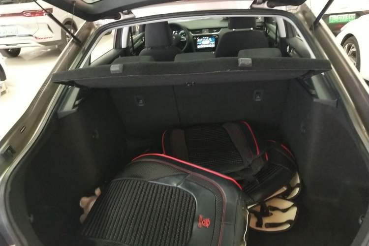 Used Skoda Octavia 2019 TSI230 DSG Comfort Edition Trunk